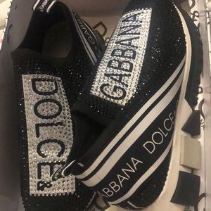 Barely used Dolce &Gabbana sneakers,shoes do Tun small ,and they come in the box